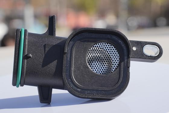 น้ํามันเครื่องปั๊ม Tube Pickup สําหรับ BMW N20 2010-2018 OE#11417589016 สีดํา